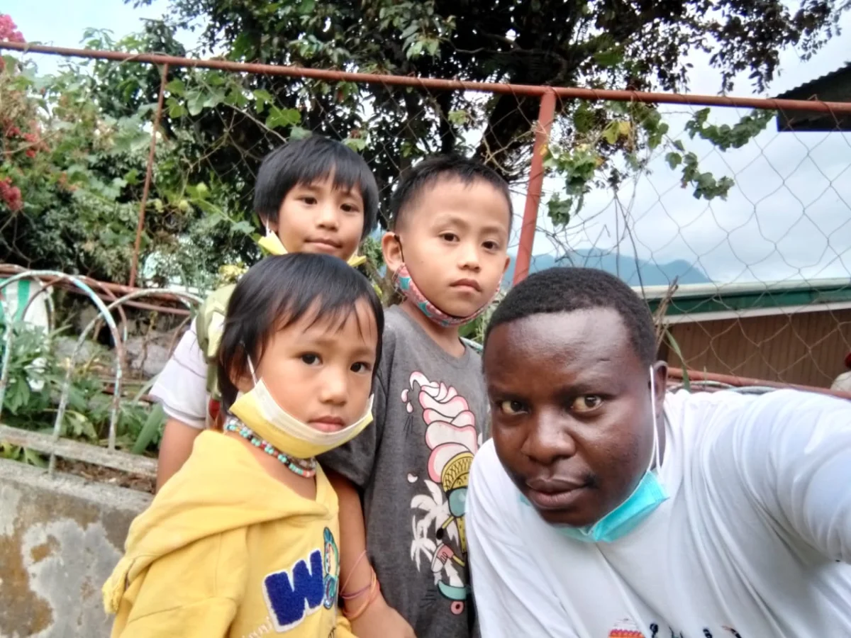 Supporting children in Philippines